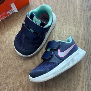 NIKE STAR RUNNER 2 (TDV) Size 4